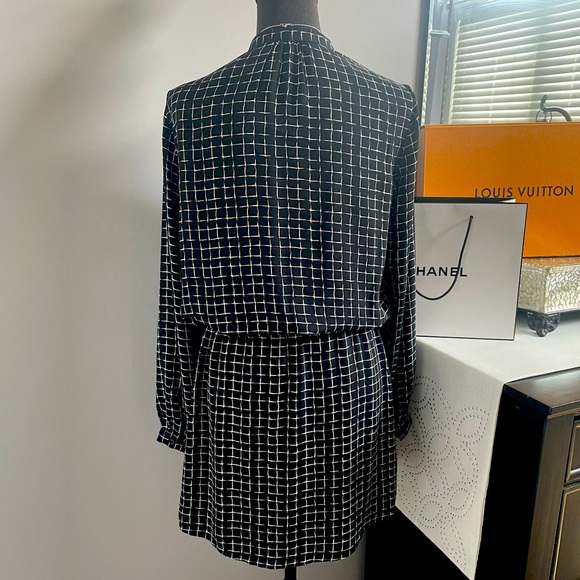 Black and White Window Pane Dress - Picture 4 of 8